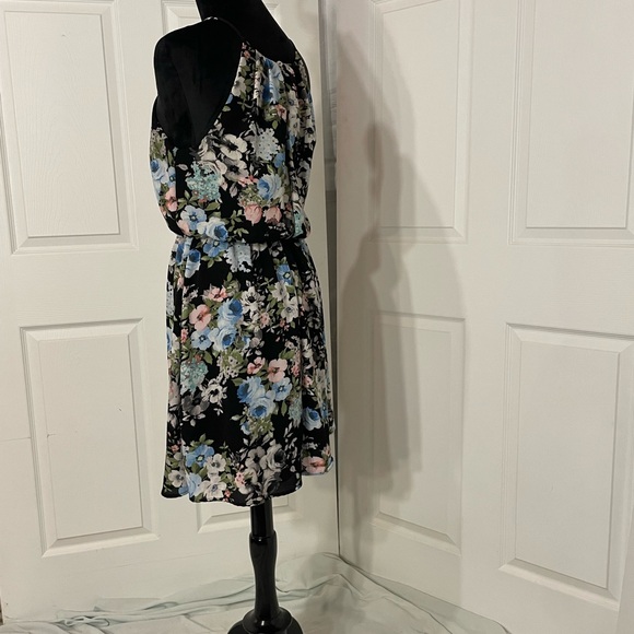 summer floral dress size medium - Picture 6 of 6